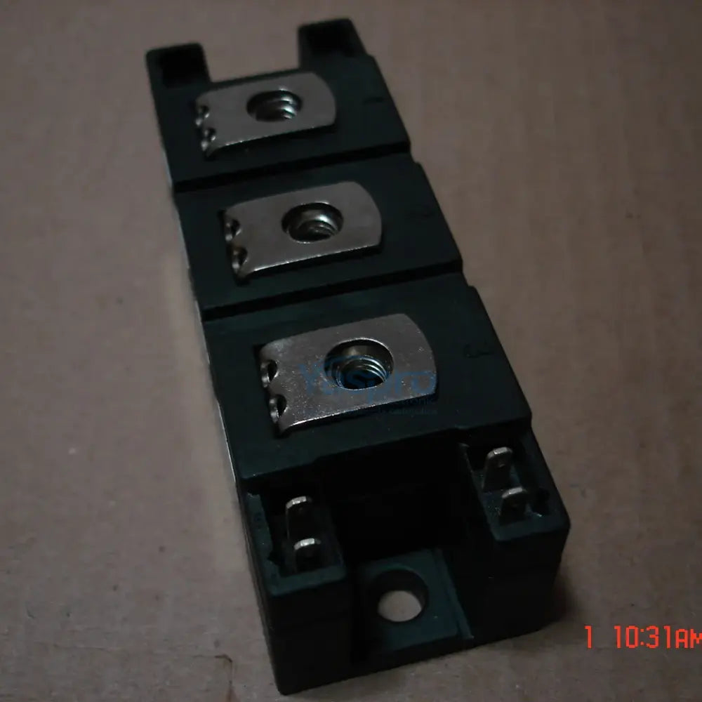 IXYS MCC132-14IO1 Thyristor Module 130A 1400V